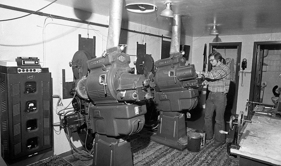 e7e_projectionbooth1981